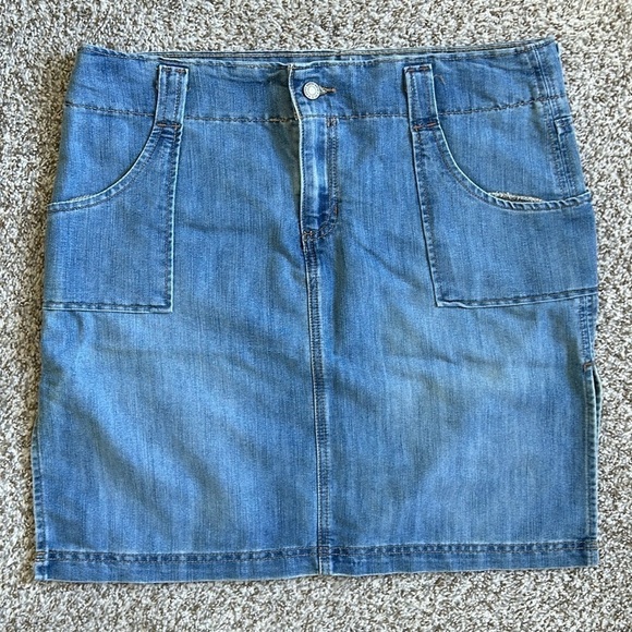 🦋 Old Navy Denim Jean Mini Skirt Casual Size 12 - Picture 1 of 6